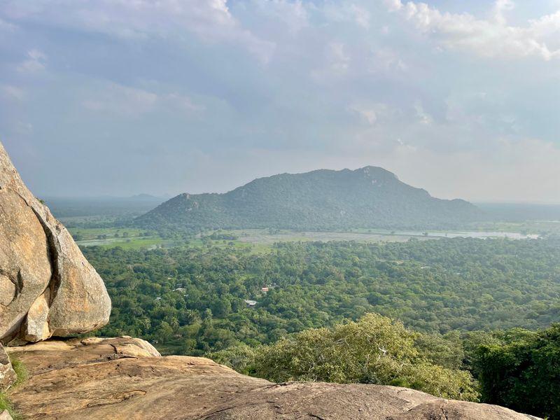Wycieczka Sri Lanka Widok Ze Wzgorza - Sri Lanka - Buddyjskie świątynie, cejlońska herbata i słonie | Shangrila Travel
