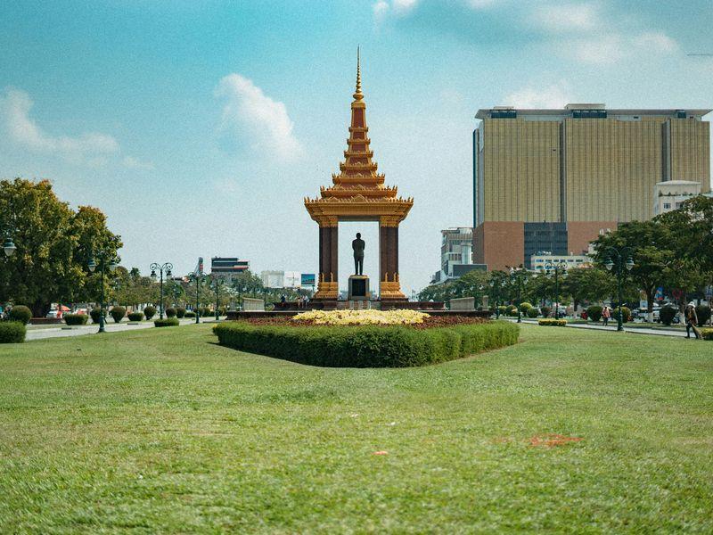 Wycieczka Kambodża Phnom Penh - Kambodża i Laos - Mistyczne świątynie Angkoru i życie nad Mekongiem | Shangrila Travel