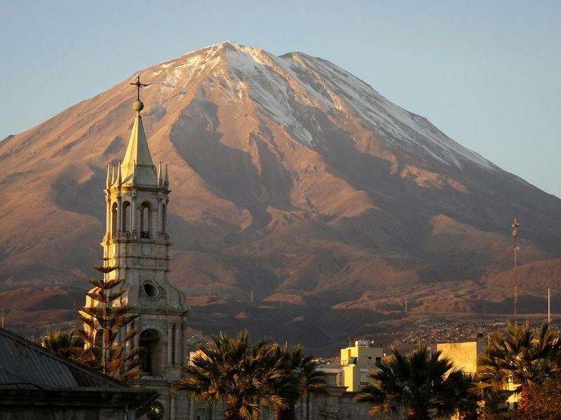 Peru z Amazonią - Imperium Inków w Machu Picchu, kanion Colca i Góry Tęczowe Shangrila Travel