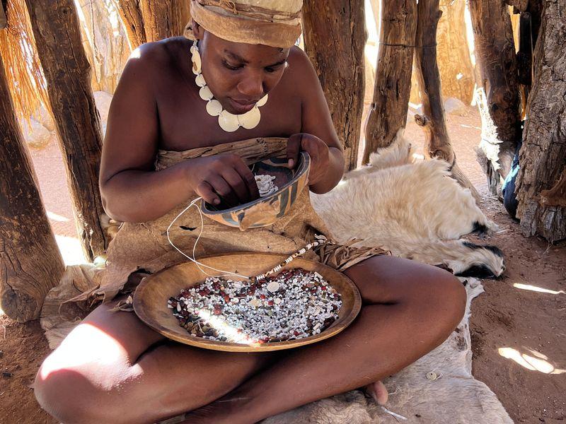 Wycieczka Namibia Kobieta Damara - Namibia - Pustynia Namib, rdzenne plemiona i dzikie zwierzęta | Shangrila Travel