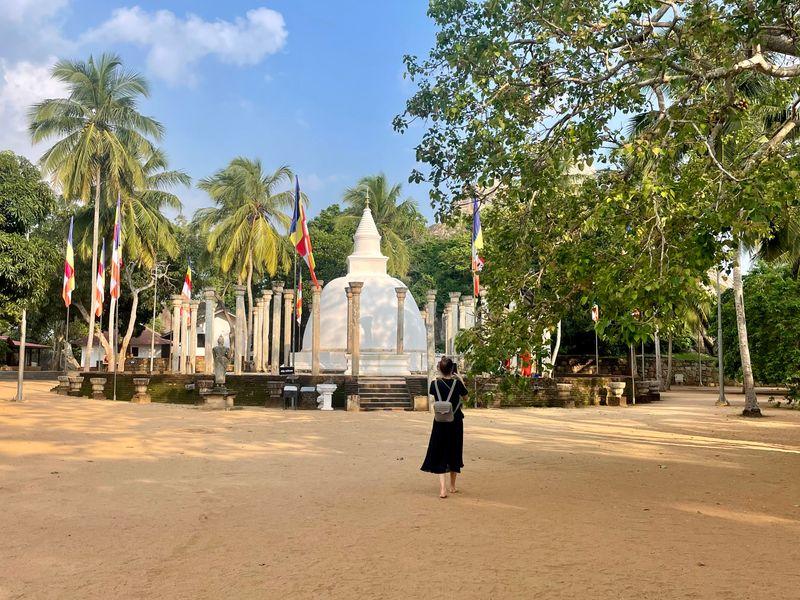 Wycieczka Sri Lanka Mihintale Stupa - Sri Lanka - Buddyjskie świątynie, cejlońska herbata i słonie | Shangrila Travel
