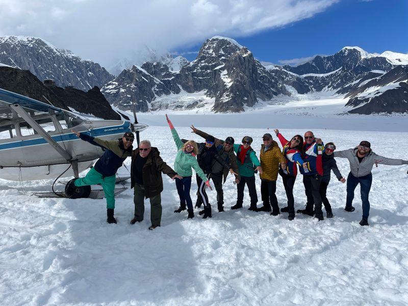 Wycieczka Alaska Ladowanie Na Lodowcu - Alaska - Niedźwiedzie, lodowce i góry na północnym krańcu USA | Shangrila Travel