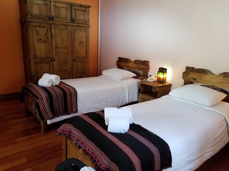Wycieczka Boliwia La Paz Hotel 1 - Peru i Boliwia - Imperium Inków w Machu Picchu, Góry Tęczowe i solnisko Salar de Uyuni - Hotel na wyjeździe z Shangrila Travel