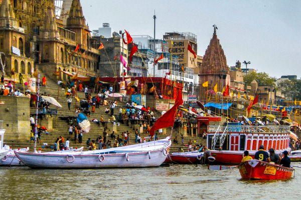 Bądź świadkiem rytuałów przy rzece Ganges 