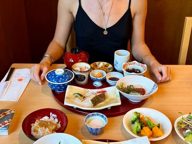 Wycieczka Japonia Kuchnia Tradycyjna - Japonia z Okinawą - Nowoczesność i tradycja - Tokio, Kioto, Fuji i Hiroshima | Shangrila Travel