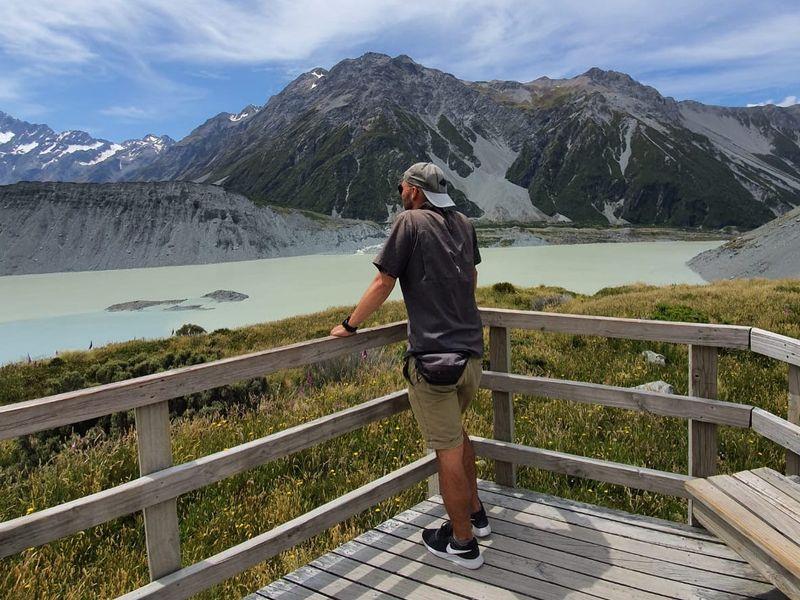 Wycieczka Nowa Zelandia Mezczyzna Nad Woda - Nowa Zelandia - Kultura Maorysów i spektakularna przyroda w krainie Władcy Pierścieni | Shangrila Travel