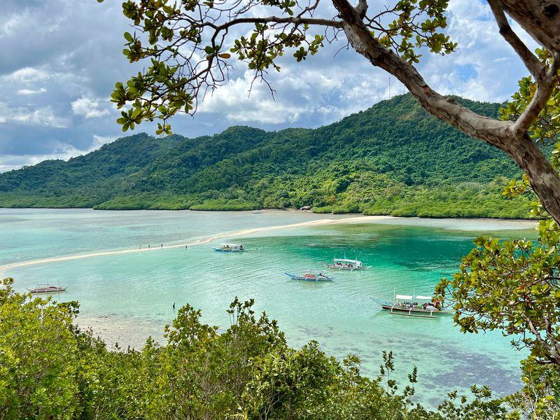 Wycieczka Filipiny Snake Island1 - Filipiny - Rajskie plaże, bezludne wyspy, wyraki i historia Magellana | Shangrila Travel