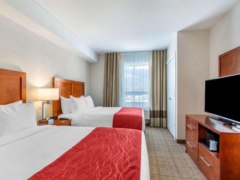 Hotele Kanada 8 - Kanada - Festiwal Rodeo, Niagara, kultowe miasta i parki narodowe - Hotel na wyjeździe z Shangrila Travel