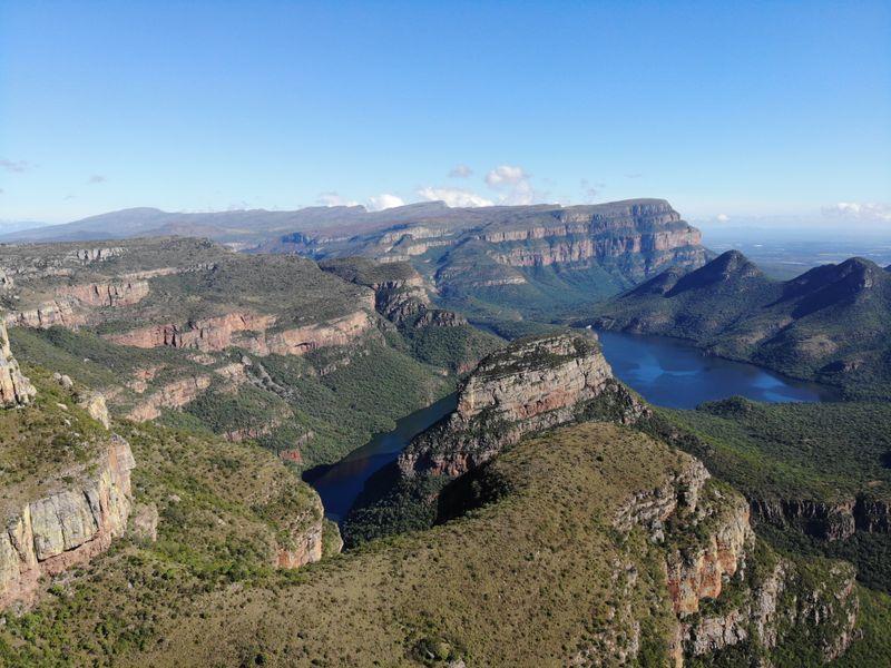 Wycieczka Rpa Lesotho Eswatini Dron (2) - RPA, Eswatini i Lesotho - Safari, winnice i niesamowity Kapsztad + Wodospady Wiktorii | Shangrila Travel