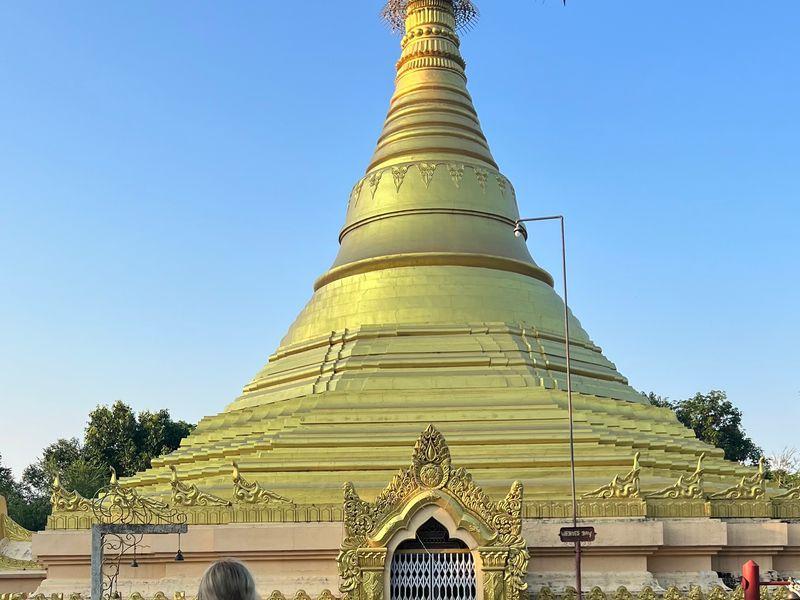 Wycieczka Nepal Zlota Stupa - Nepal i Bhutan - Hinduizm i buddyzm wśród himalajskich krajobrazów | Shangrila Travel