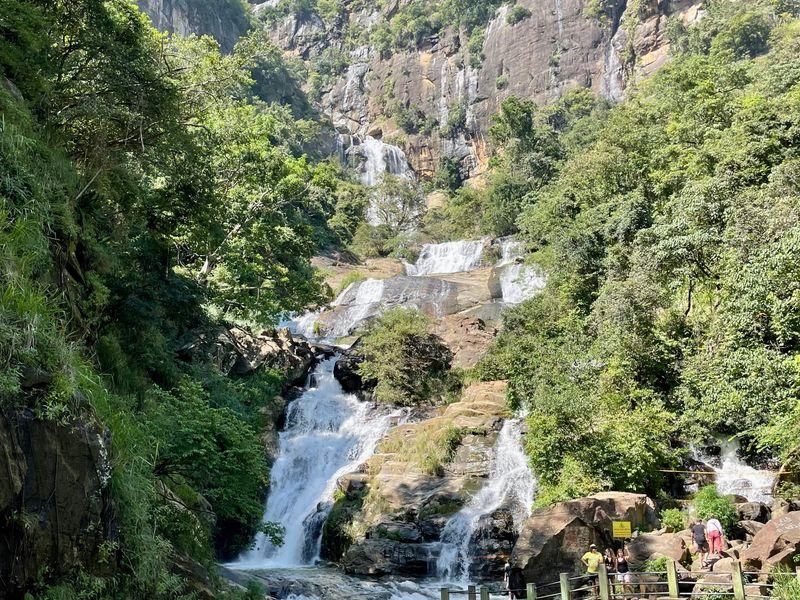Wycieczka Sri Lanka Wodospad Ravana - Sri Lanka - Buddyjskie świątynie, cejlońska herbata i słonie | Shangrila Travel