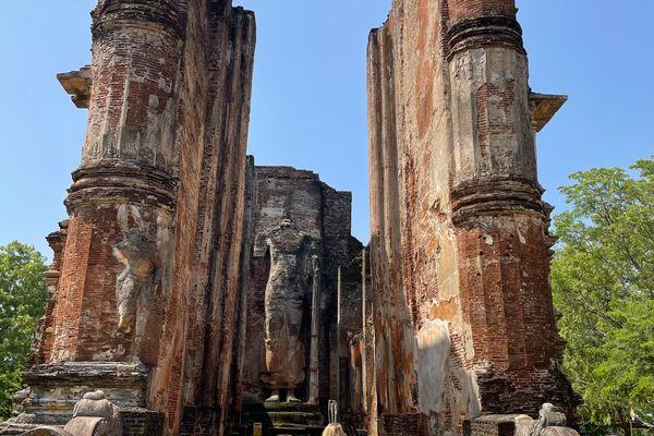 Zobacz ruiny starożytnych stolic Anuradhapura i Polonnaruwa