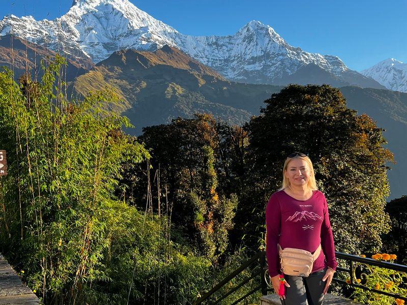 Wycieczka Nepal Widok Kobieta - Nepal i Bhutan - Hinduizm i buddyzm wśród himalajskich krajobrazów | Shangrila Travel