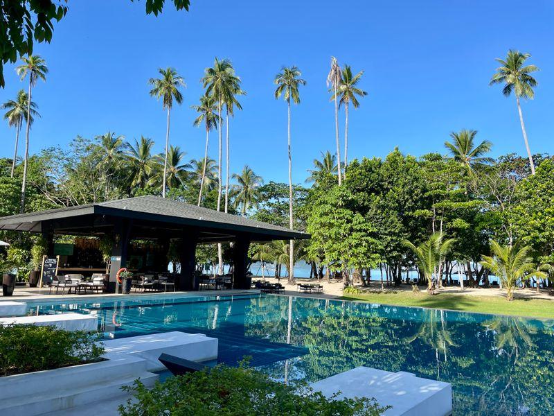 Hotel Filipiny 7 - Filipiny - Rajskie plaże, bezludne wyspy, wyraki i historia Magellana - Hotel na wyjeździe z Shangrila Travel