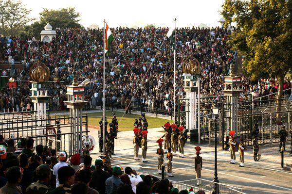 Weź udział w ceremonii zamknięcia granicy z Pakistanem